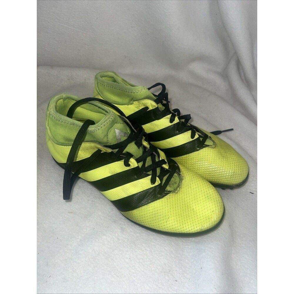 ADIDAS AQ3429 Yellow Green Indoor Soccer Cleats Shoes 6.5 Men